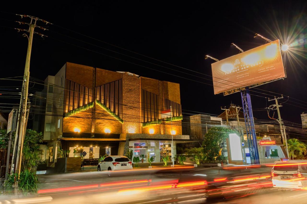 Berry Biz Hotel Sunset Road Seminyak Zewnętrze zdjęcie