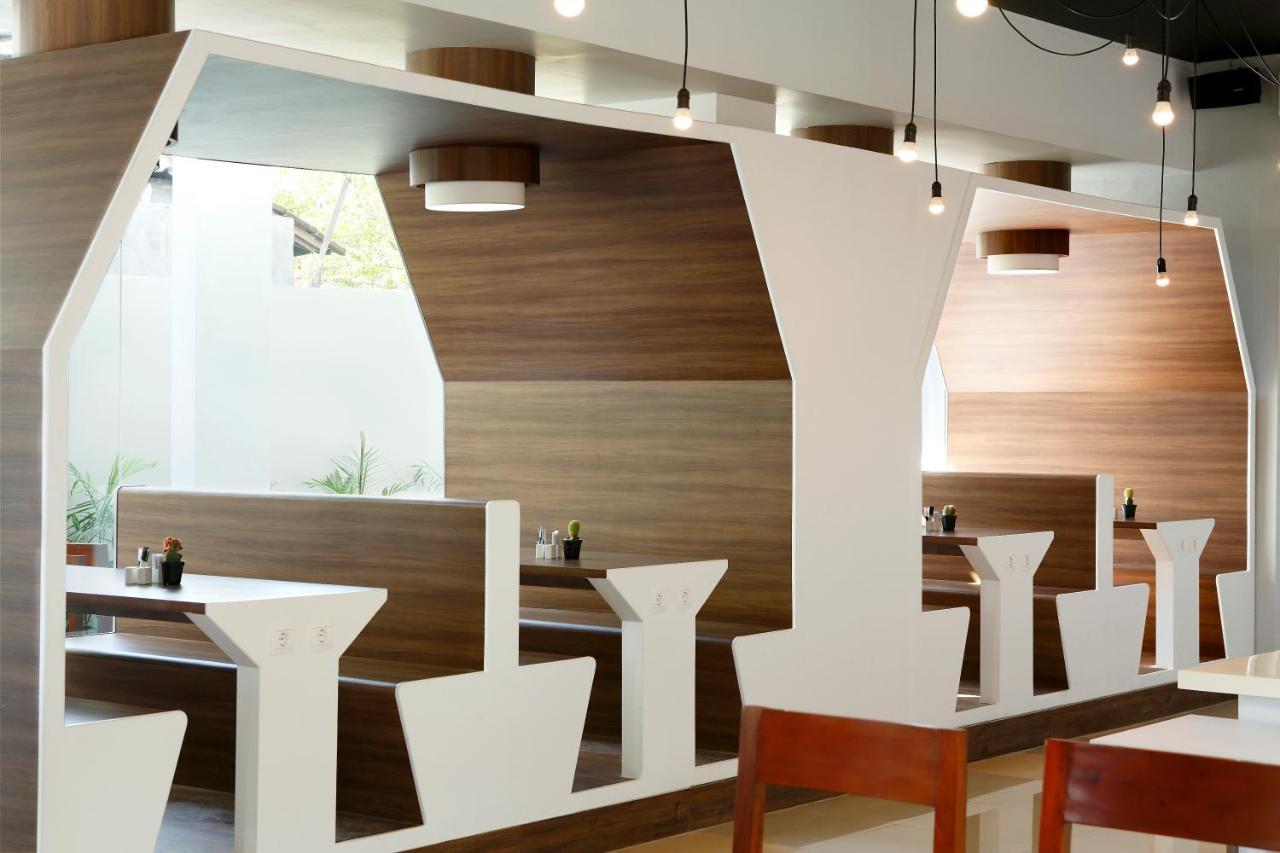 Berry Biz Hotel Sunset Road Seminyak Zewnętrze zdjęcie