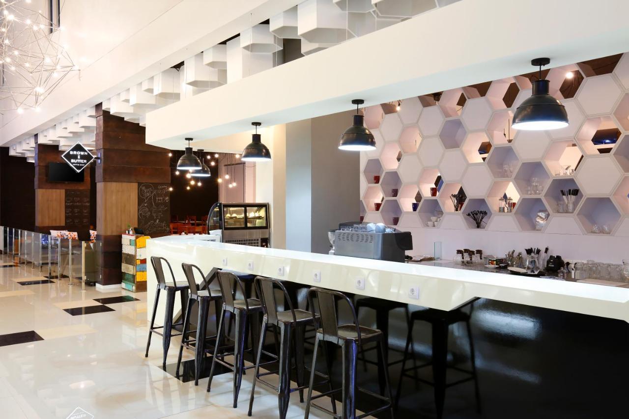 Berry Biz Hotel Sunset Road Seminyak Zewnętrze zdjęcie