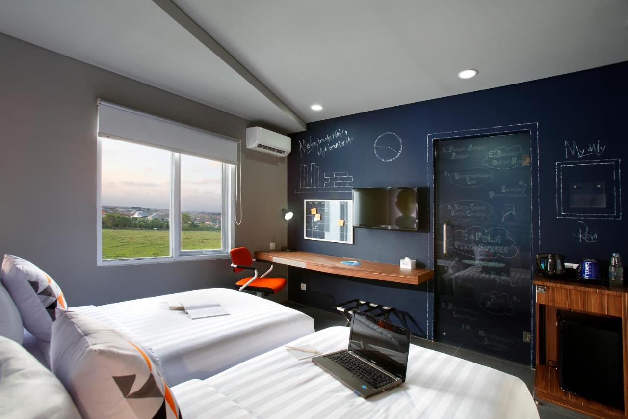 Berry Biz Hotel Sunset Road Seminyak Zewnętrze zdjęcie